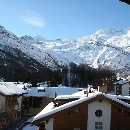 Ferienwohnung Sarazena Saas-Fee Zimmer foto