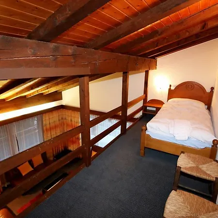 Ferienwohnung Sarazena Saas-Fee Zimmer foto