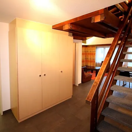 Ferienwohnung Sarazena Saas-Fee Zimmer foto