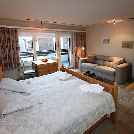 Ferienwohnung Sarazena Saas-Fee Zimmer foto