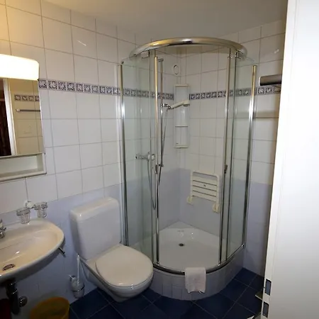Ferienwohnung Sarazena Saas-Fee Zimmer foto