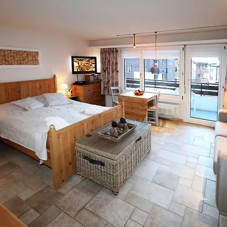 Ferienwohnung Sarazena Saas-Fee Zimmer foto